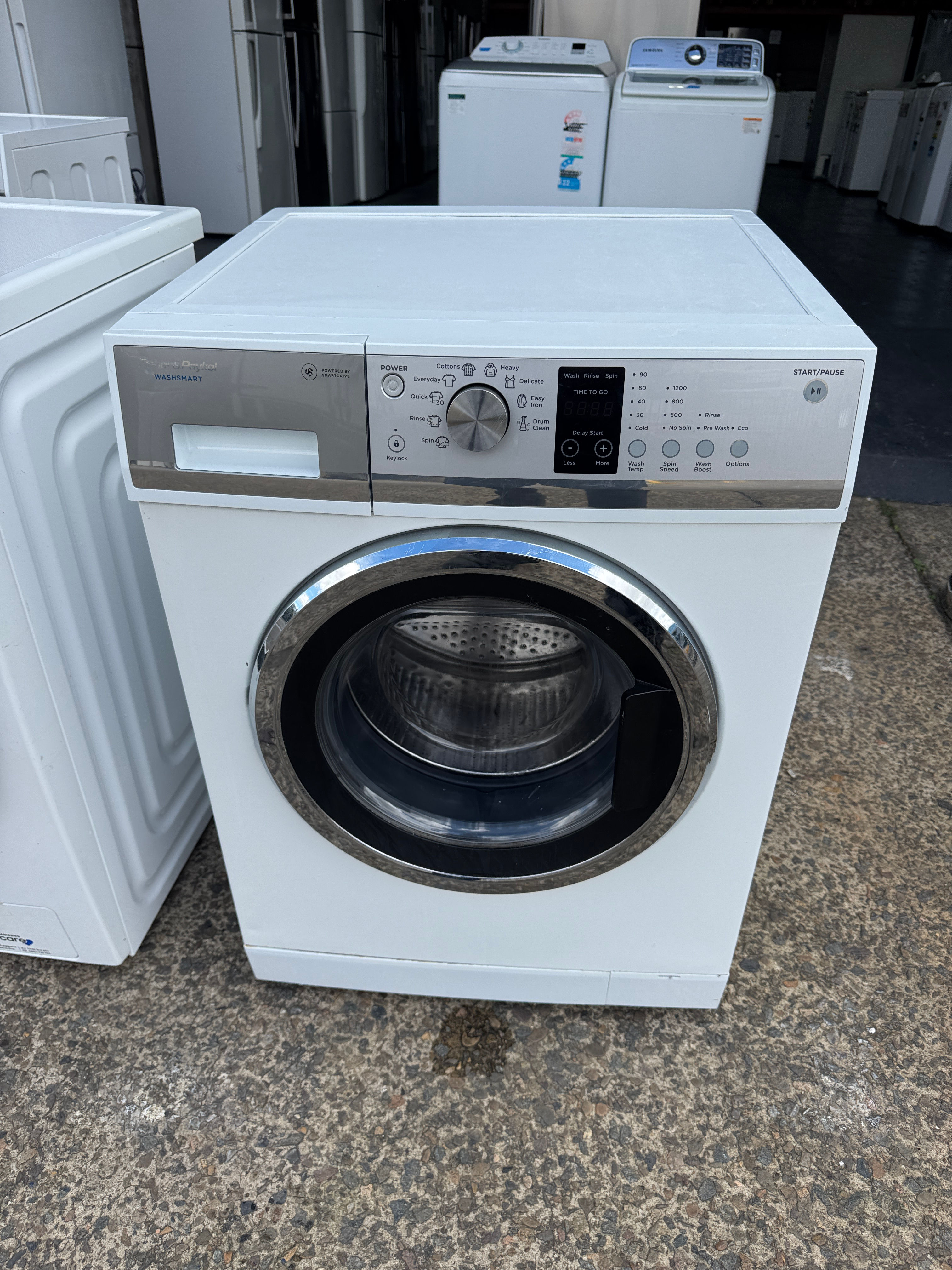 8.5kg Fisher & Paykel wash smart Front Loader (FL1605)