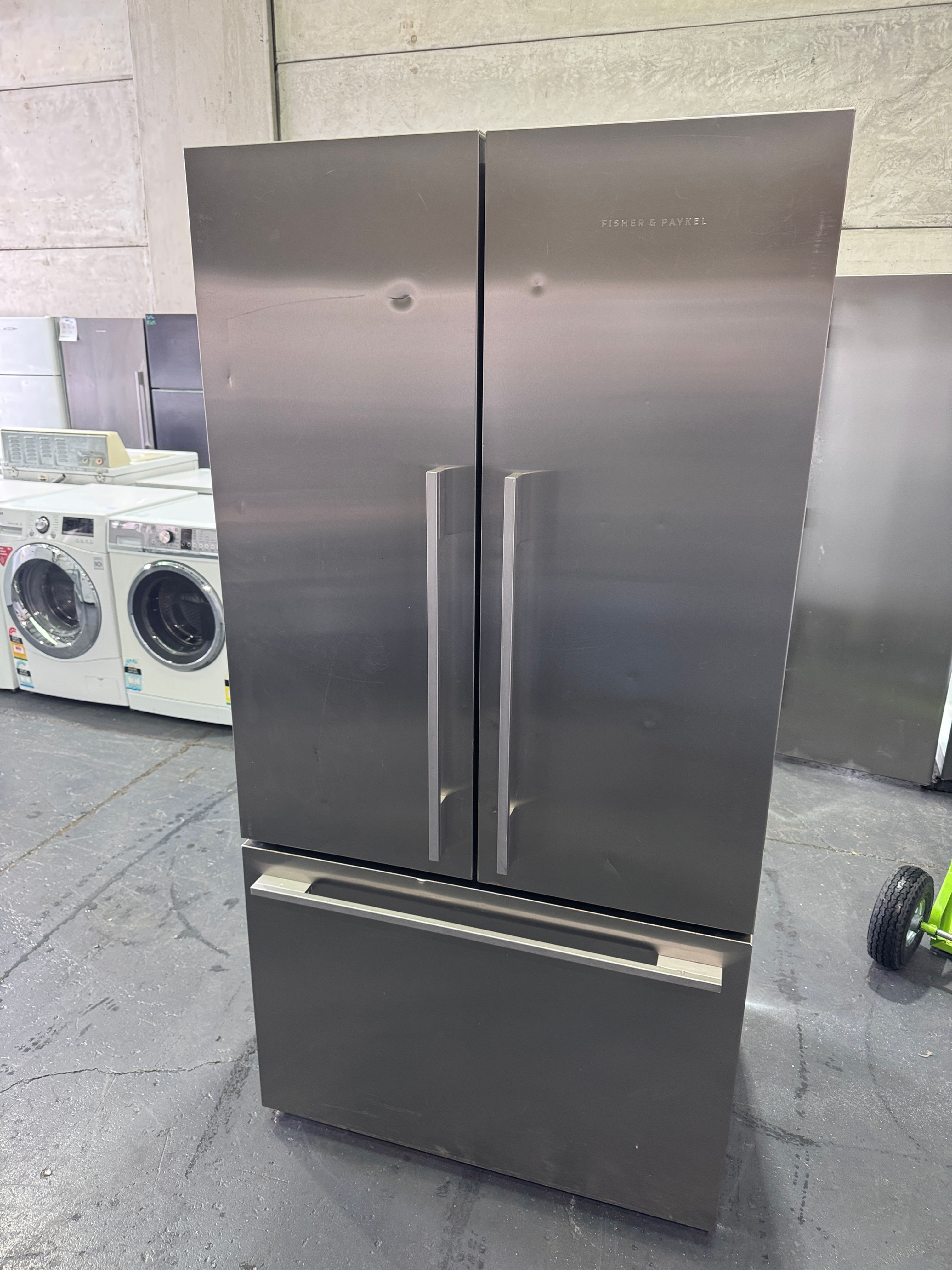 614L Fisher & Paykel French door stainless Steel Fridge (F1319)