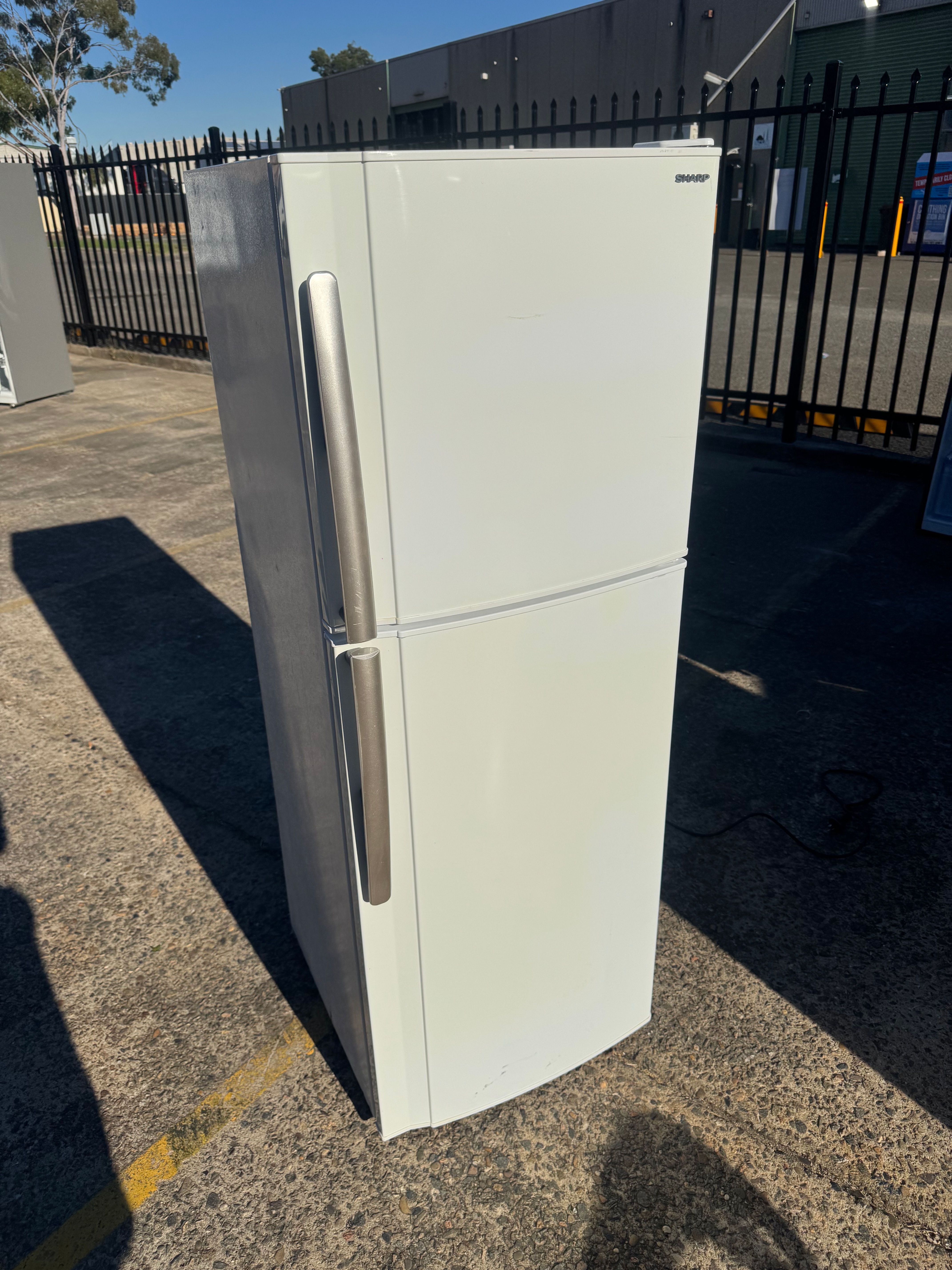  245L Sharp Top Mount Fridge (F966)