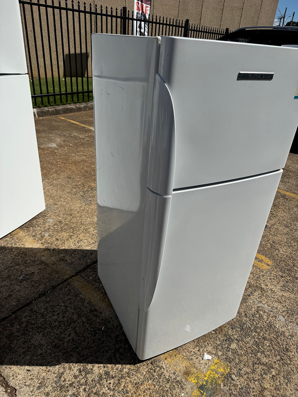 Thumbnail: 329L Fisher & Paykel Top Mount Fridge (F918)
