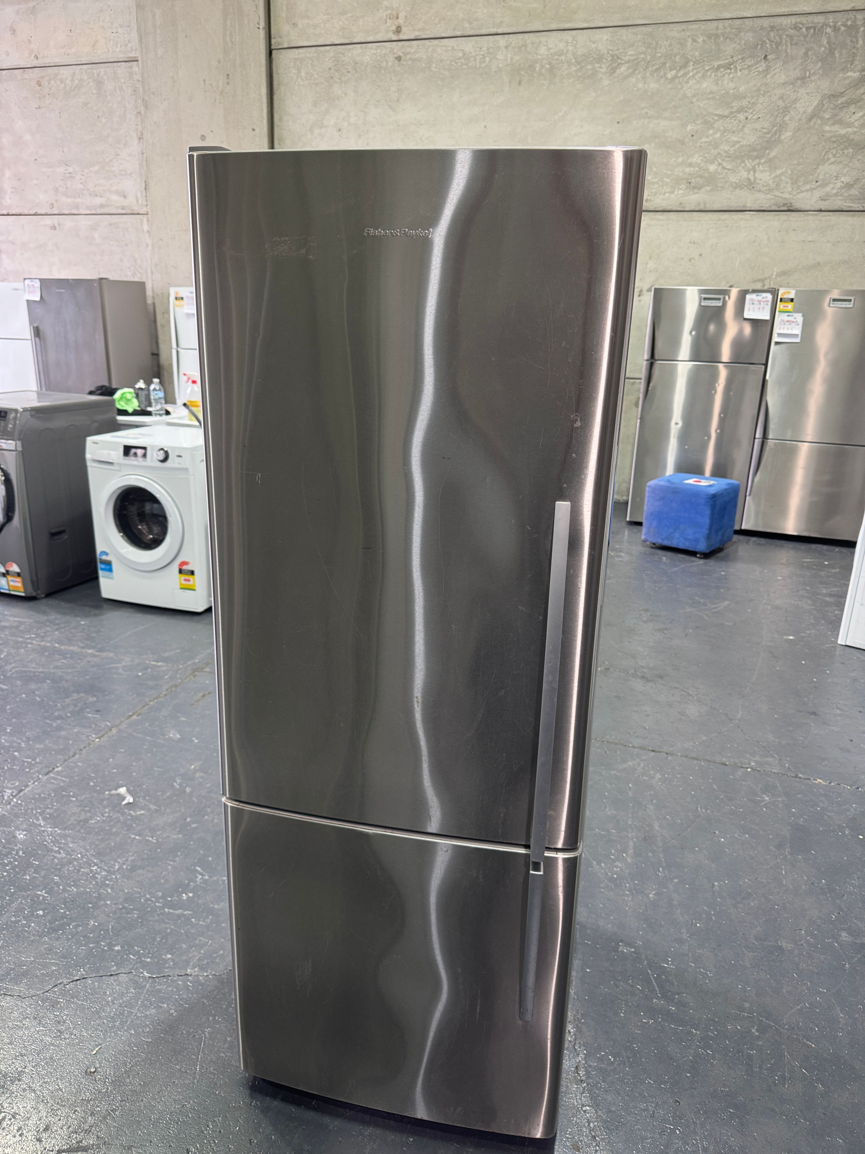 403L Fisher & Paykel Bottom Mount Stainless Steel Fridge (F1132)