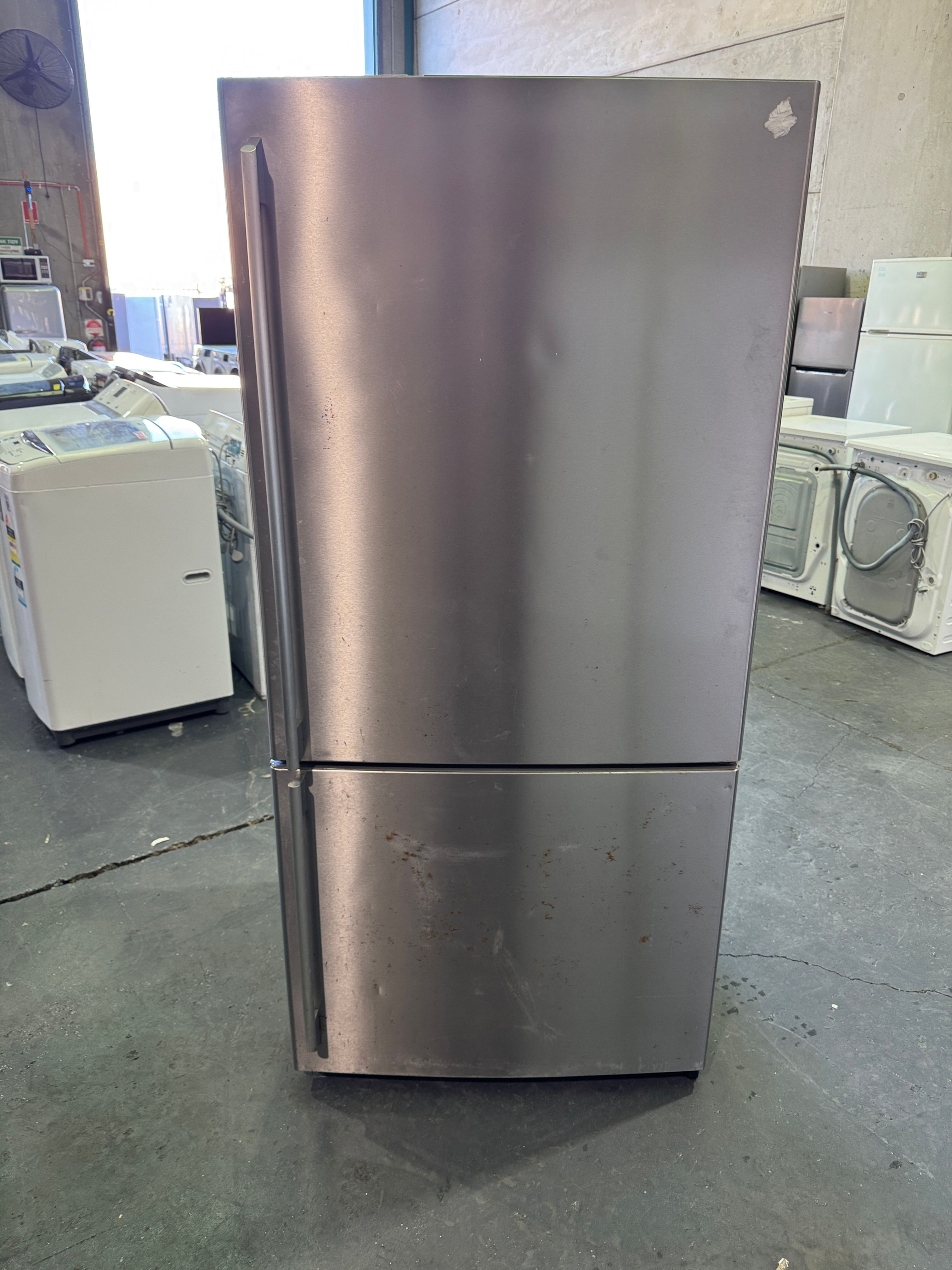 510L Electrolux Stainless Steel Bottom Mount Fridge (F1332)