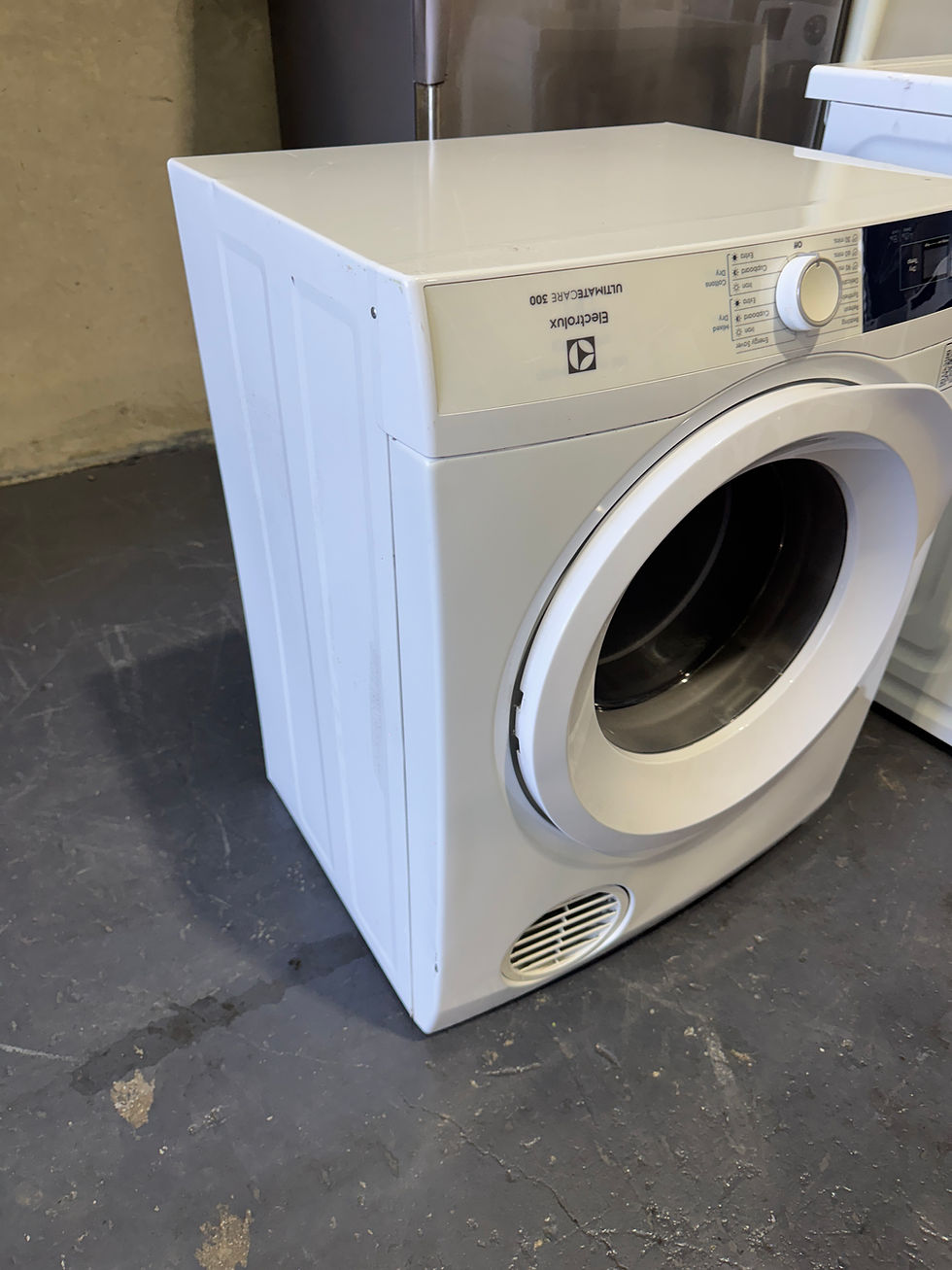 Thumbnail: 6kg Electrolux Vented Dryer (DR735)