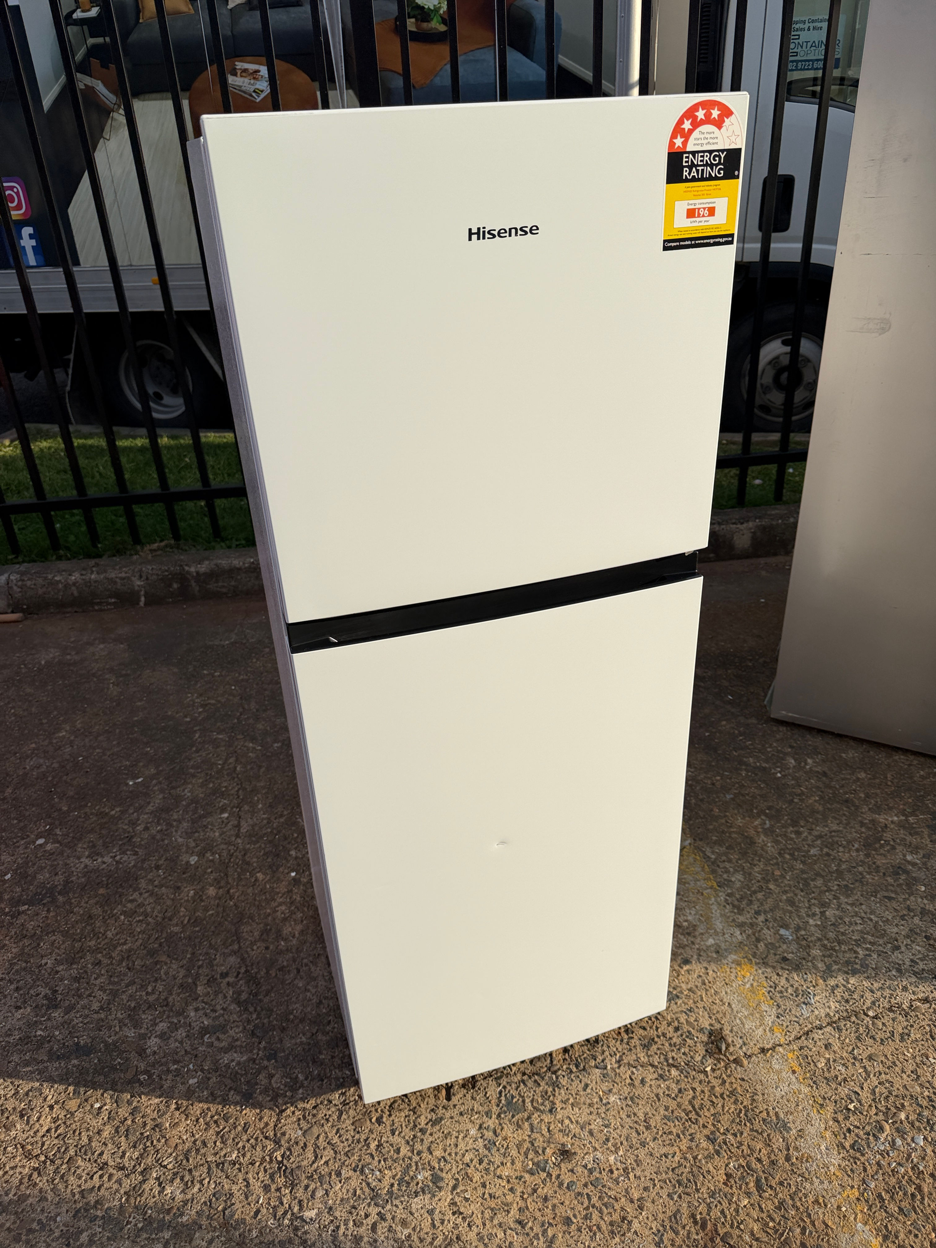 205L Hisense Top Mount Silver Fridge (F1025)
