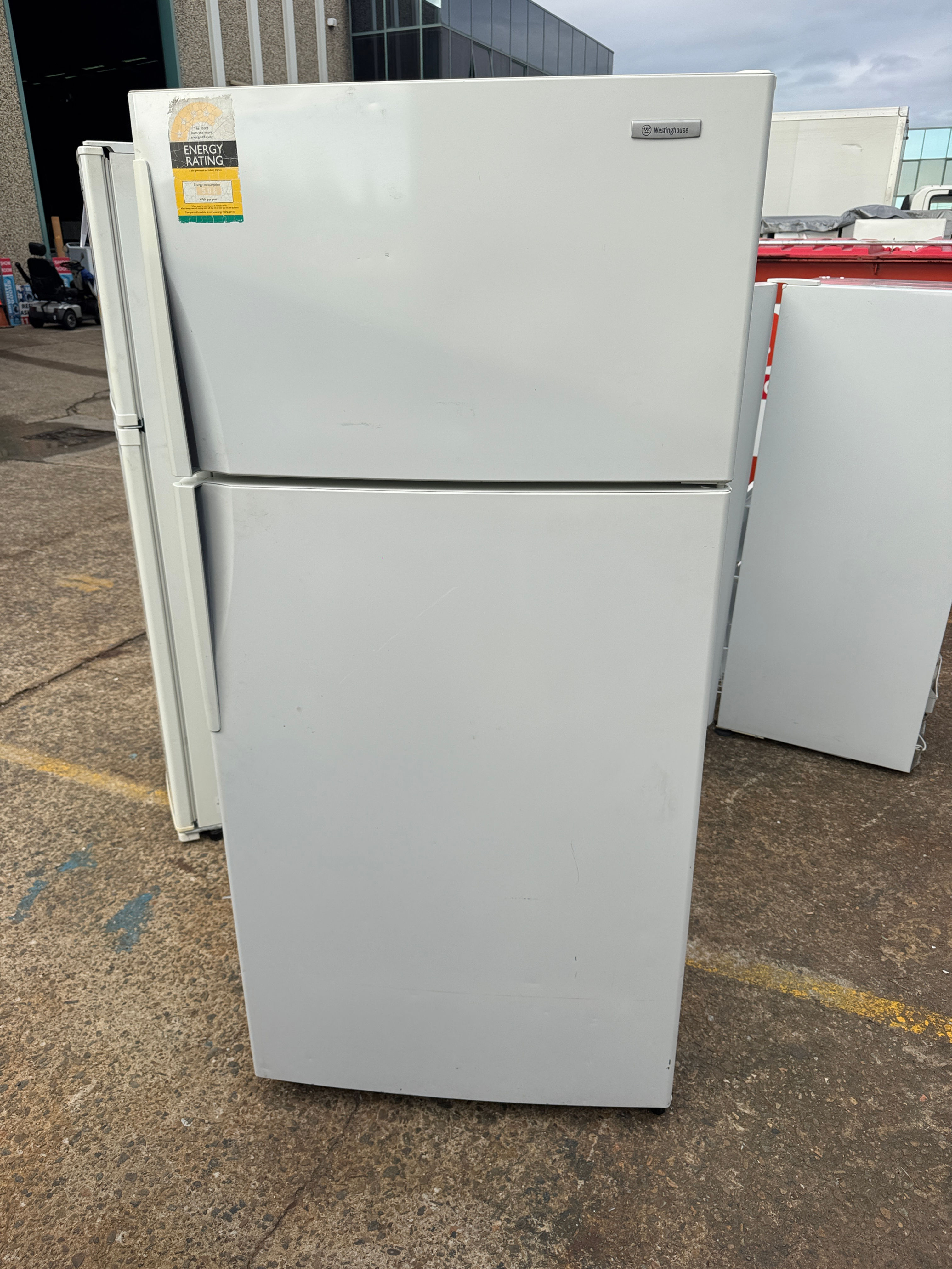  520L Westinghouse Top Mount Fridge (F1090)