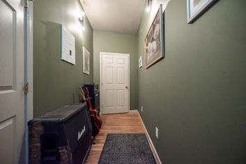 30-web-or-mls-300 Auburn RdPilesgrove NJ 08098 - Tom Conran-8212.jpg