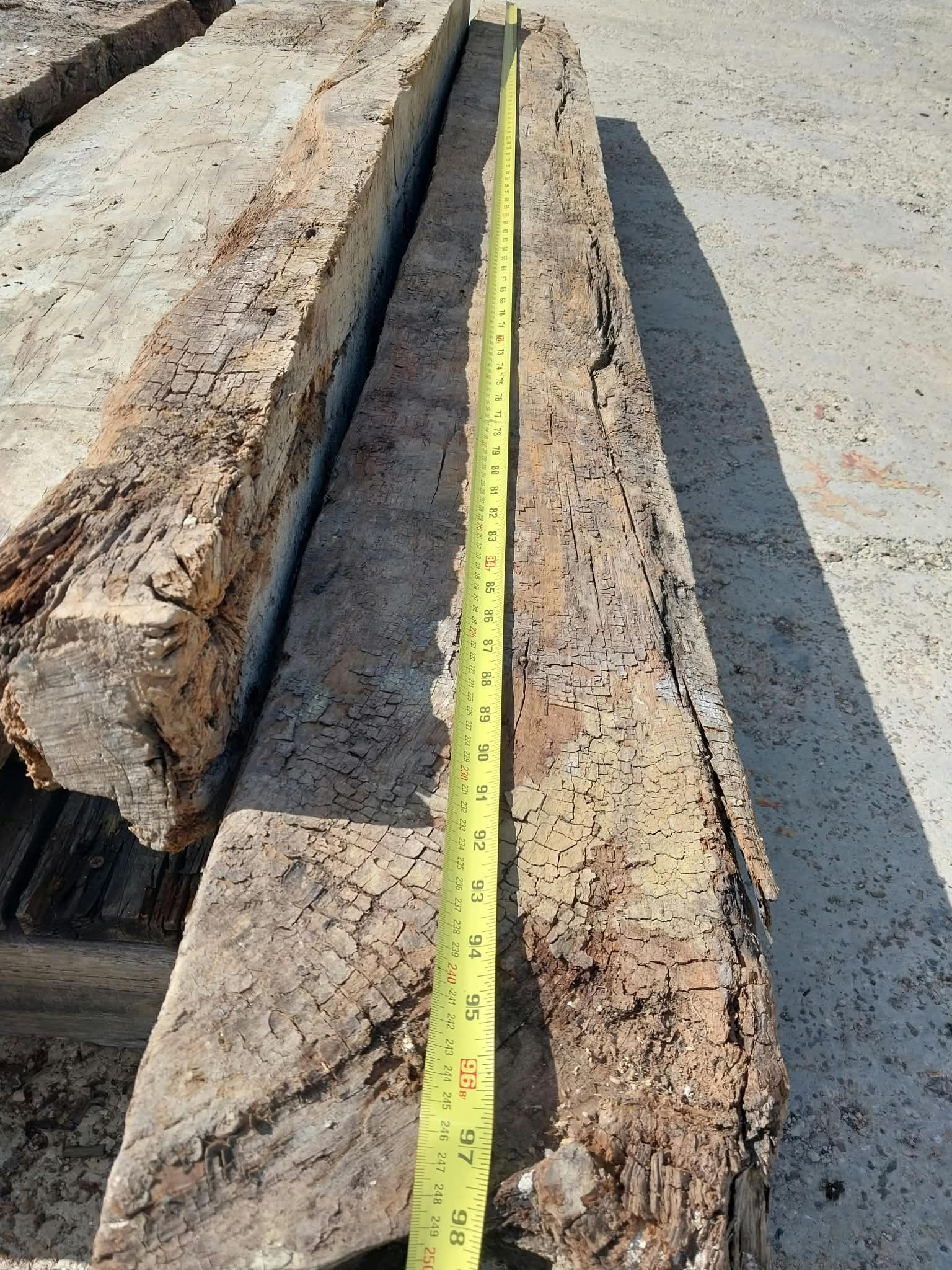 Reclaimed English Oak Beam 16th Century – Rustic Beam 8.1 feet
