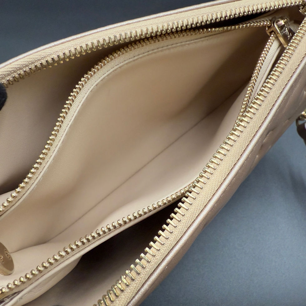 Thumbnail: Louis Vuitton Coussin Pochette BB in Light Gold