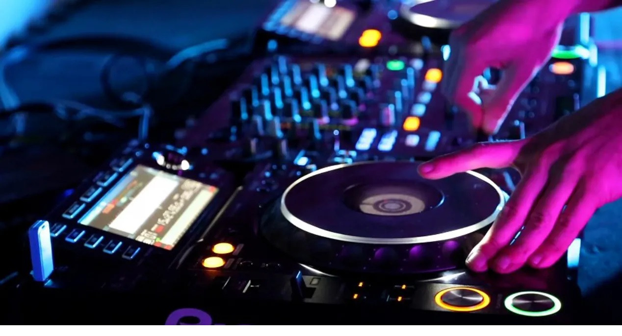 servicio de DJ Basico hasta 50 personas (CONSULTAR)