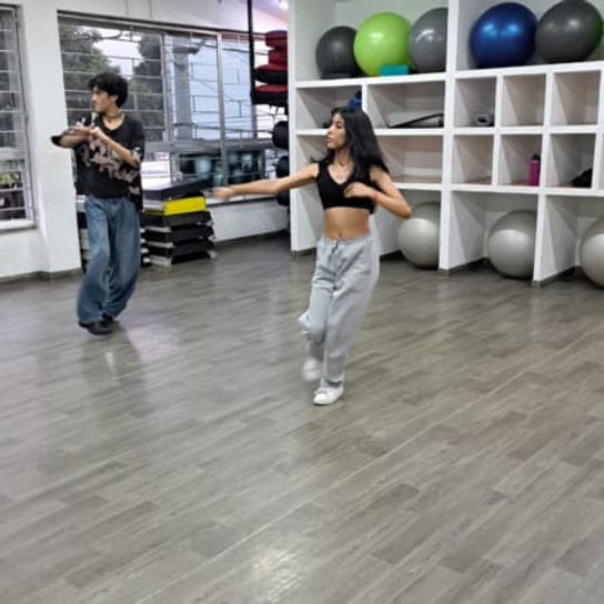Escuela de Artes Marciales.jpg