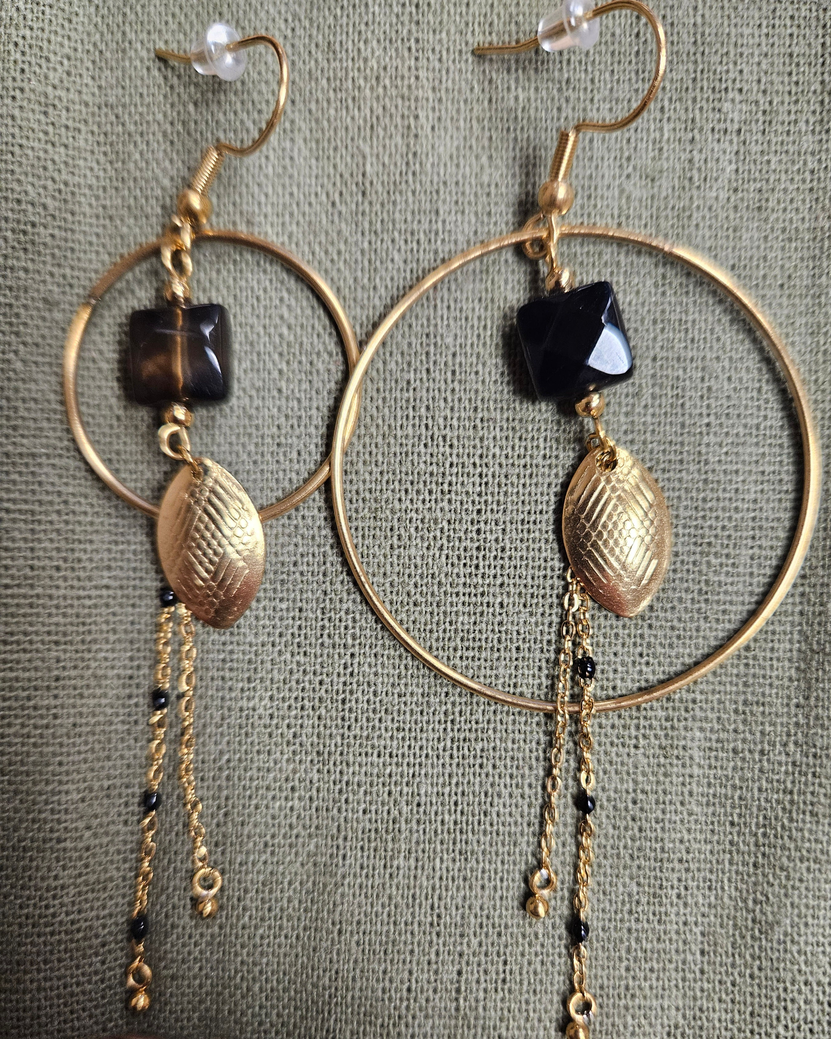 BOUCLES D'OREILLES DÉPAREILLÉES OBSIDIENNE