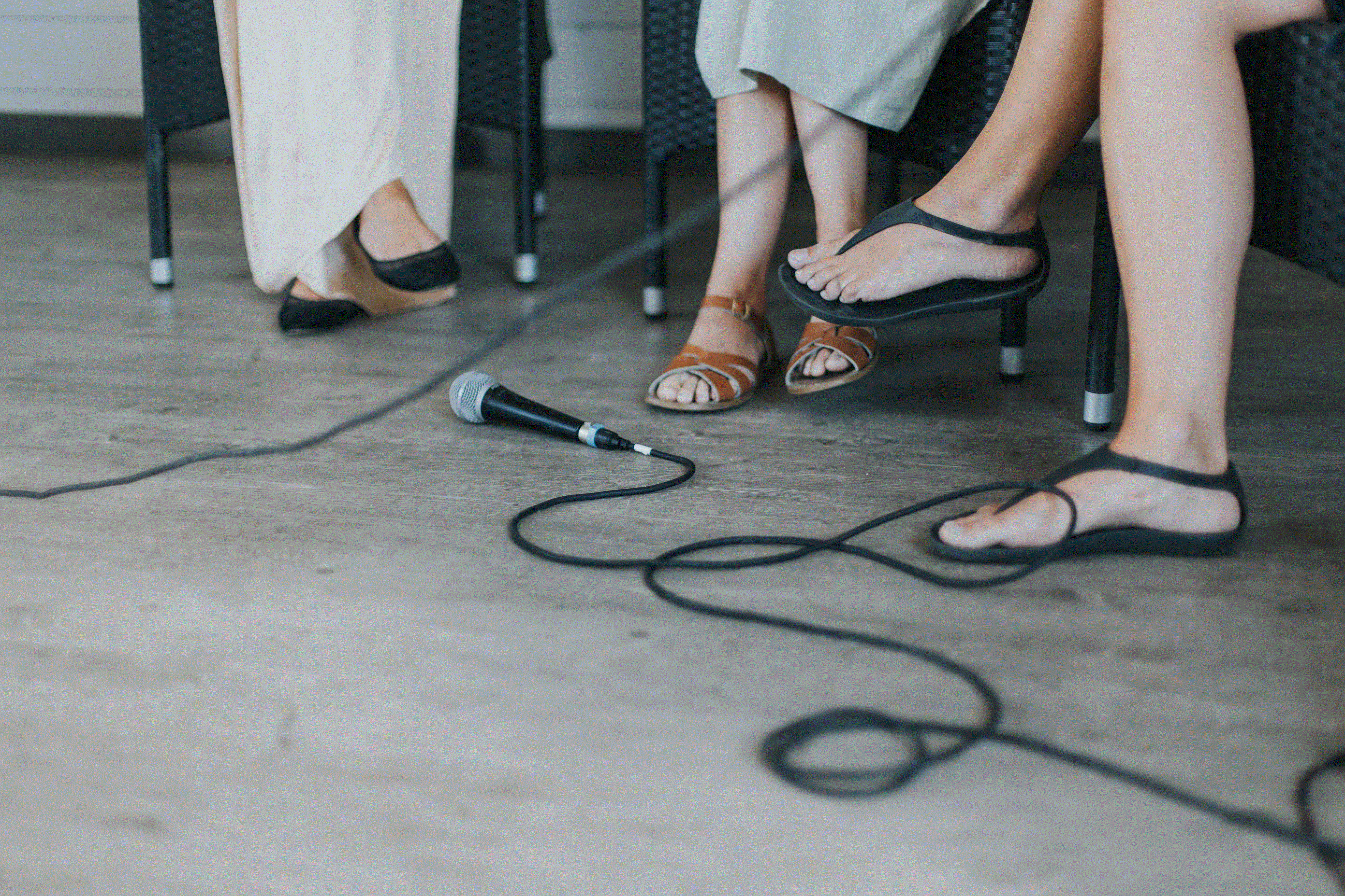 Women feet.gif