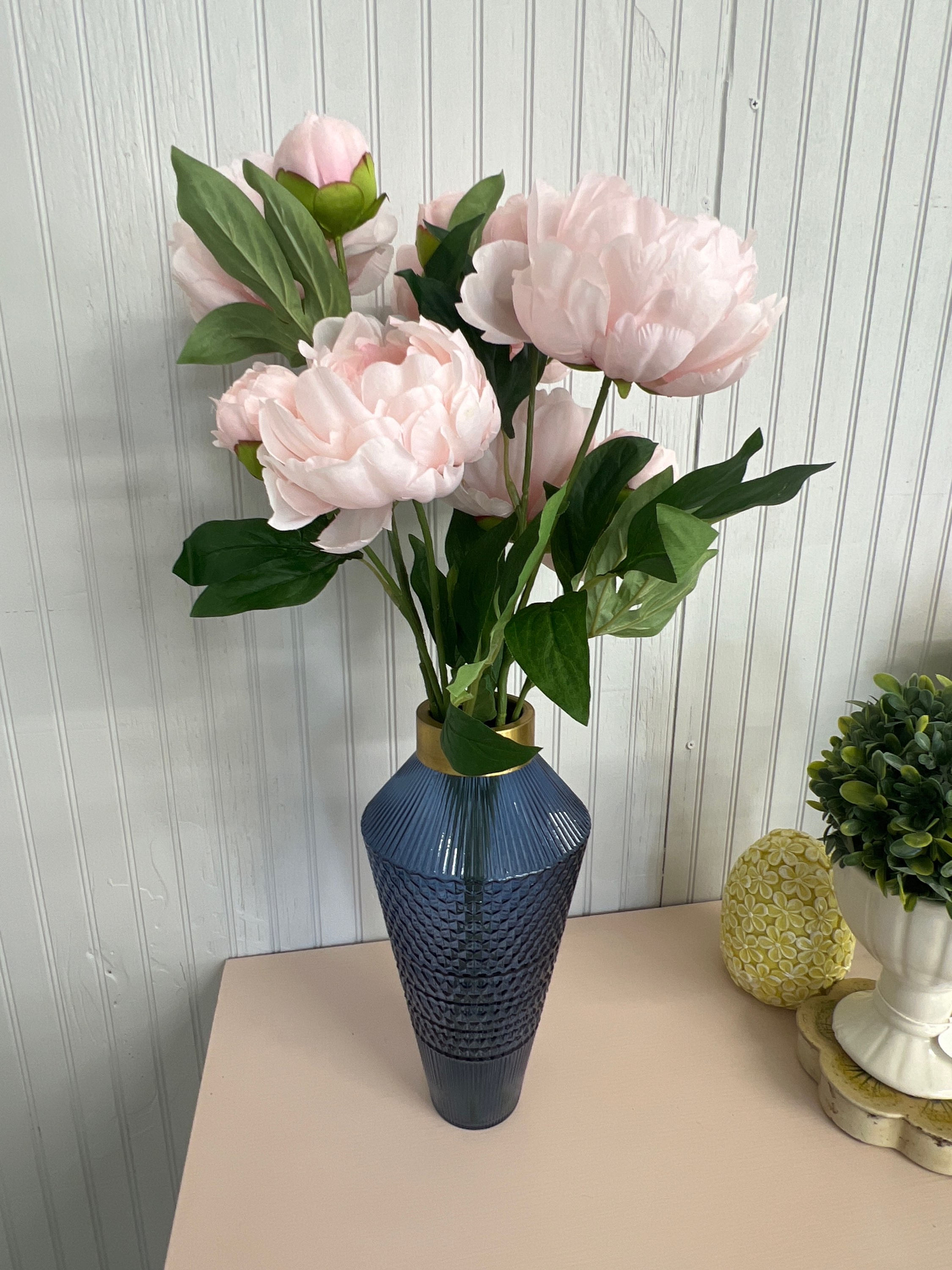 DM100 Vintage Blue Vase w/ Pink Peonies 