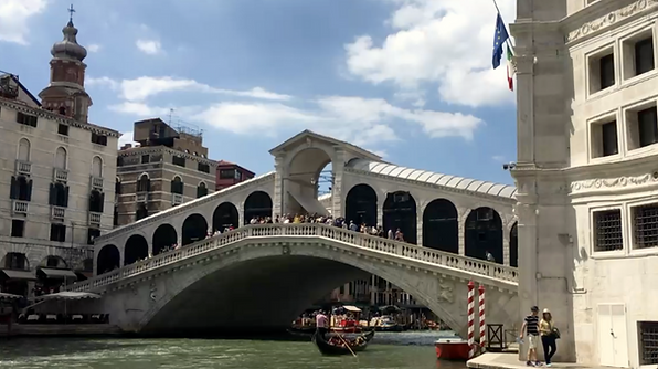Vaporetto view Venice.png