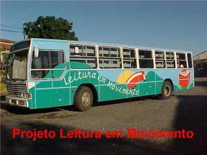 Ônibus biblioteca volta a circular em Campinas