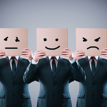 Esconder suas emoções não as faz ir embora.