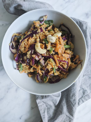Quinoasalat mit Erdnuss-Ingwer Dressing