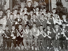 Naše RETRO deti: Spoznávate sa na fotografii?