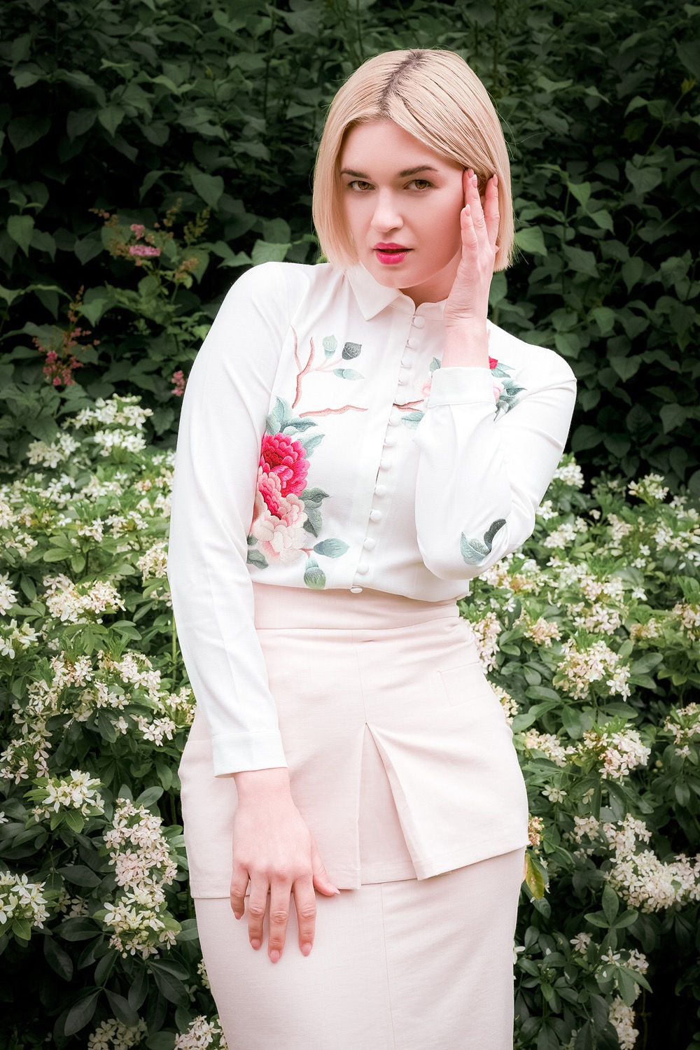 Peony embroidered white shirt