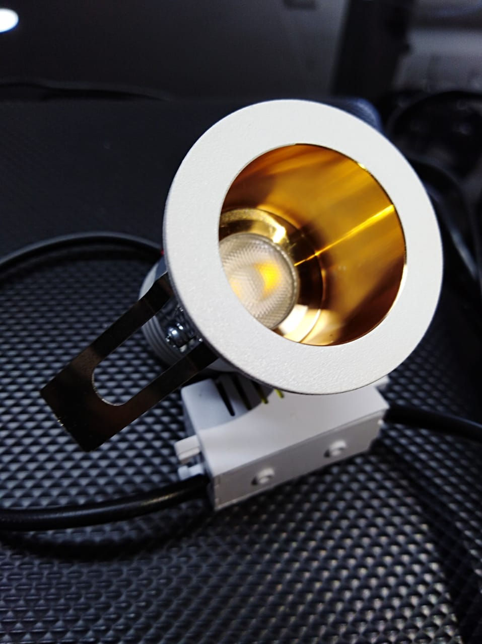 DEEP LIGHT 5W BLANCO C/COBRE 3000K - UPW