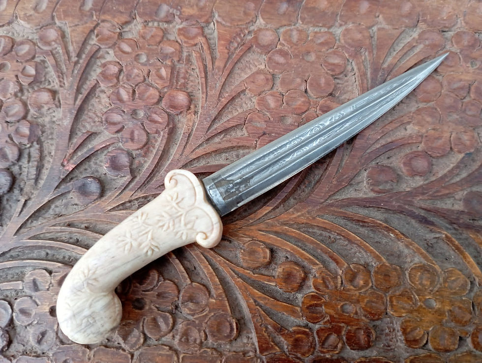 Thumbnail: 1:3 Miniature Pistol Grip Dagger