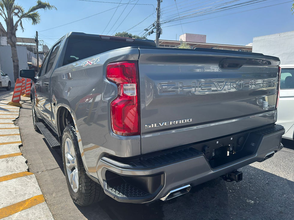 Miniatura: Chevrolet Silverado Custom 4x4 2021