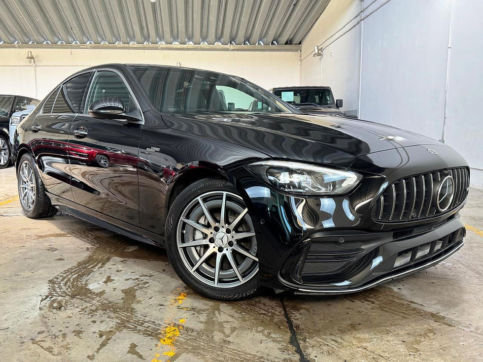 Miniatura: 2023 Mercedes-AMG C43