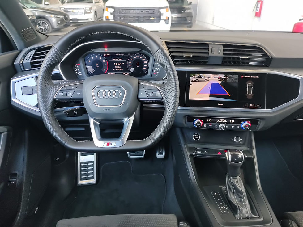 Miniatura: Audi Q3 S Line 2023