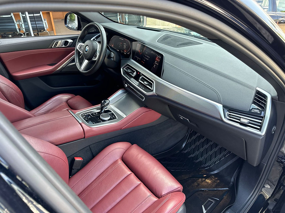 Miniatura: 2021 BMW X6 50 M PERFORMANCE