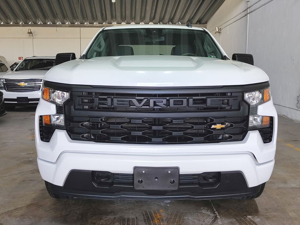 Miniatura: Chevrolet Silverado Custom 4x4 2024 - 29,000 km. Impecable