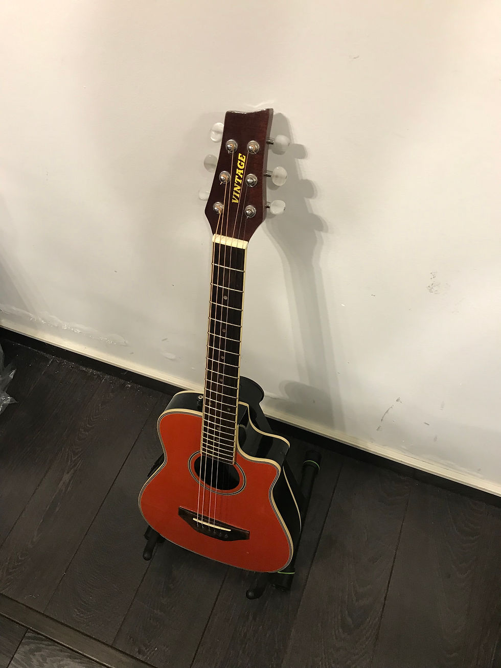 Miniature : VINTAGE GUITARE SHORT SCALE ELECTRO