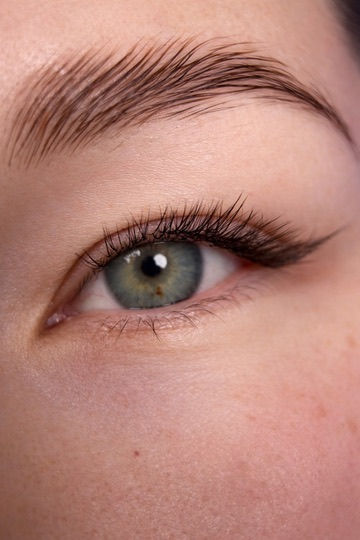 LED UV eyelash extensions at Lash Zone London