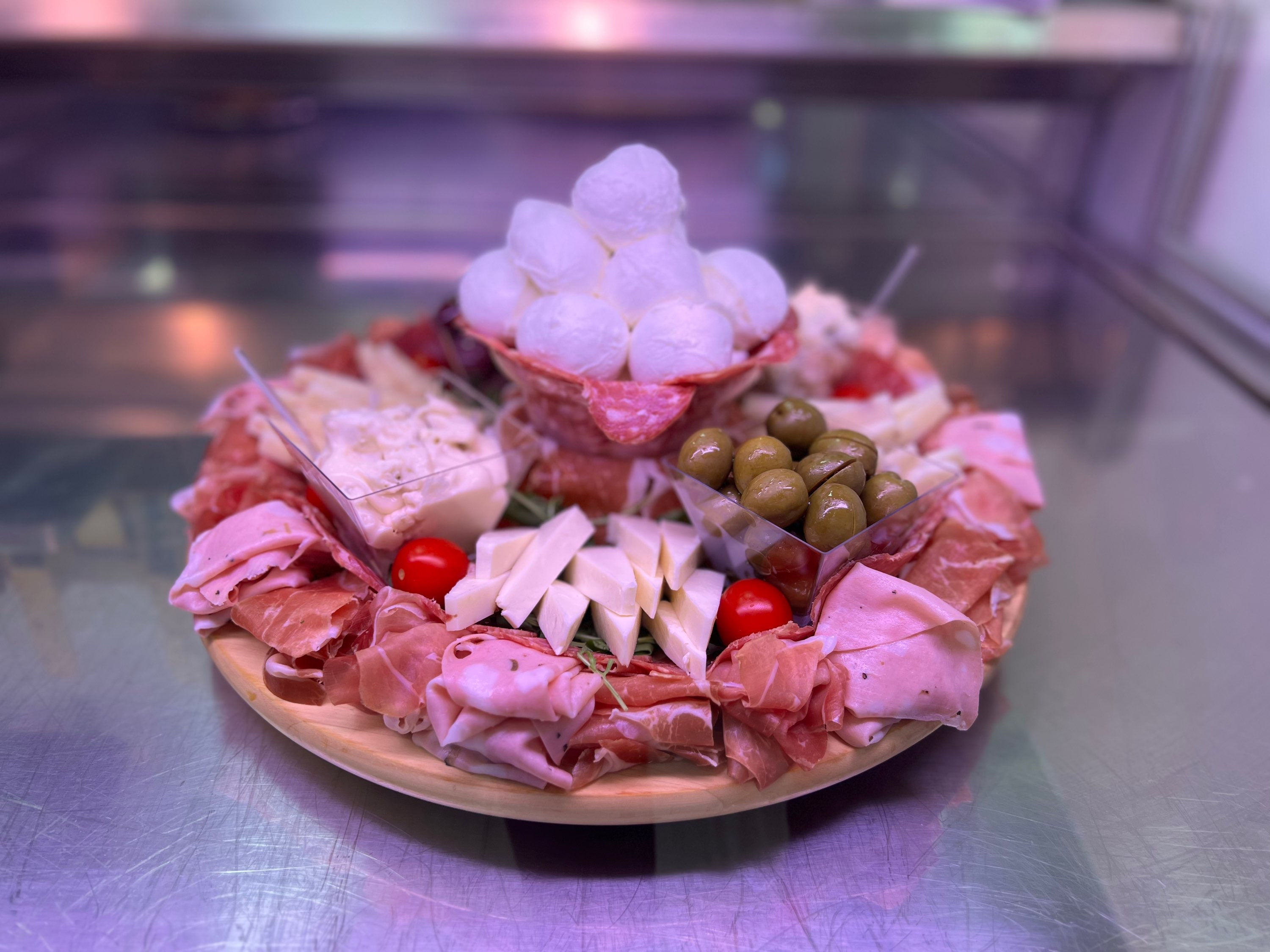 Tagliere per 15 Pesone di Salumi e Formaggi