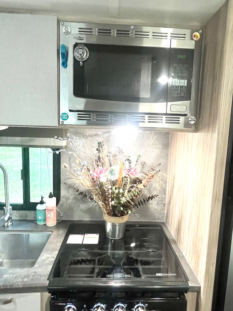 Thumbnail: 2022 Winnebago Micro-Minnie 2100BH