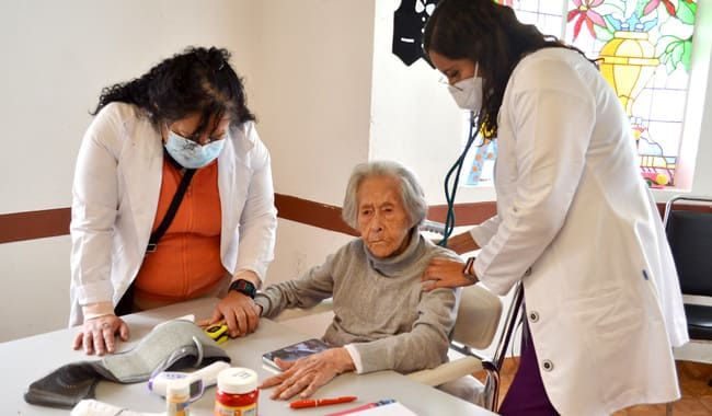 persona mayor en el inapam