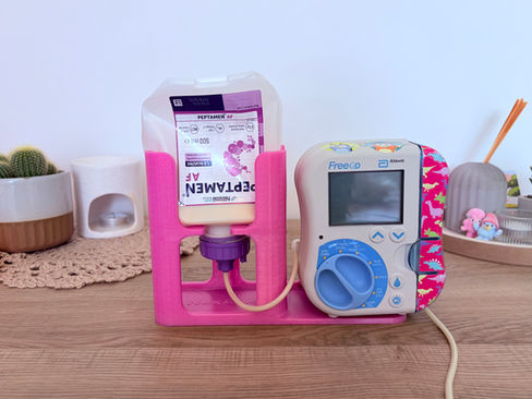 Pink Feed & Go stand