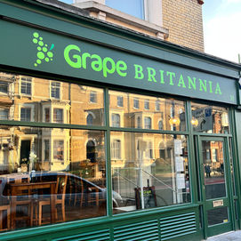 cambridge signwriter shop front