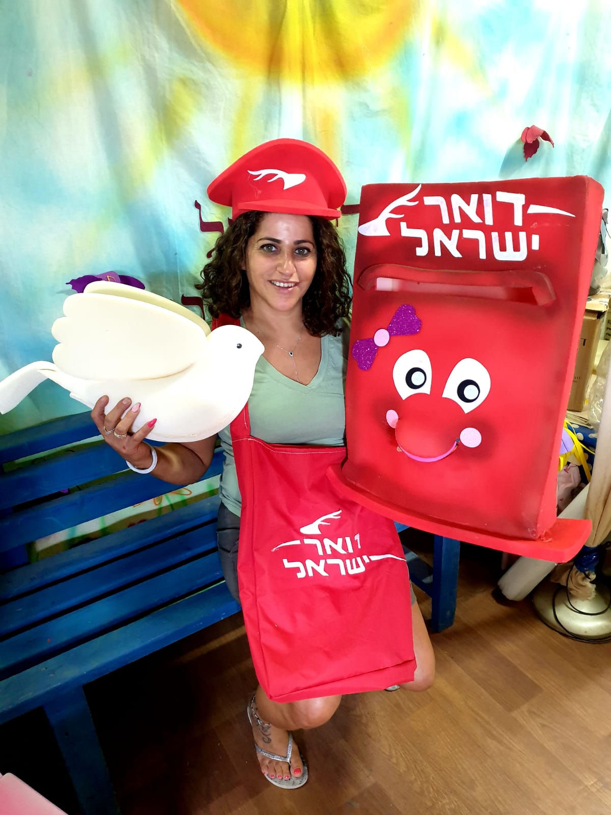 תיבת הדואר והיונה