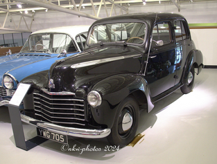 1949 Vauxhall L-type Wyvern, YWG 705