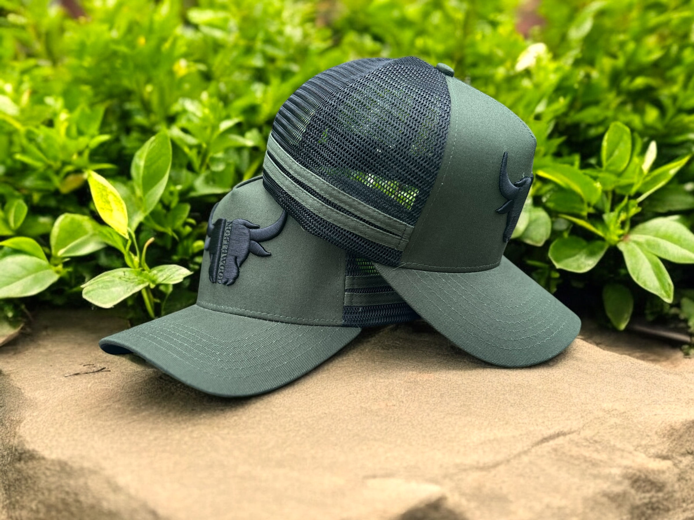 Bull Head Trucker Hat (Army/Black)