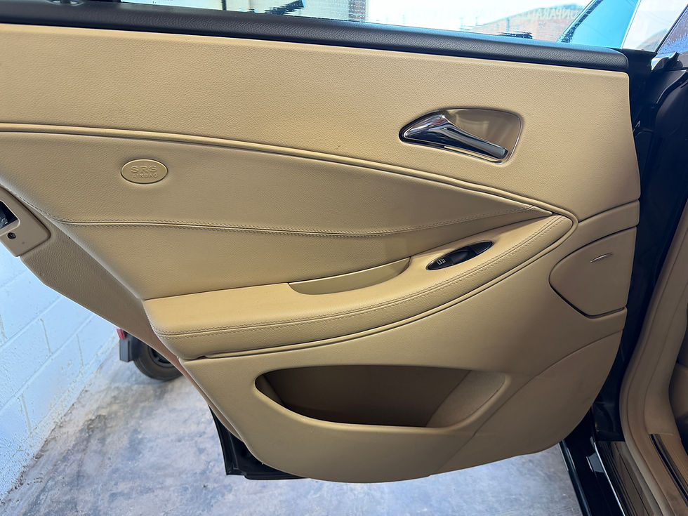 Thumbnail: 2009 Mercedes-Benz CLS 550
