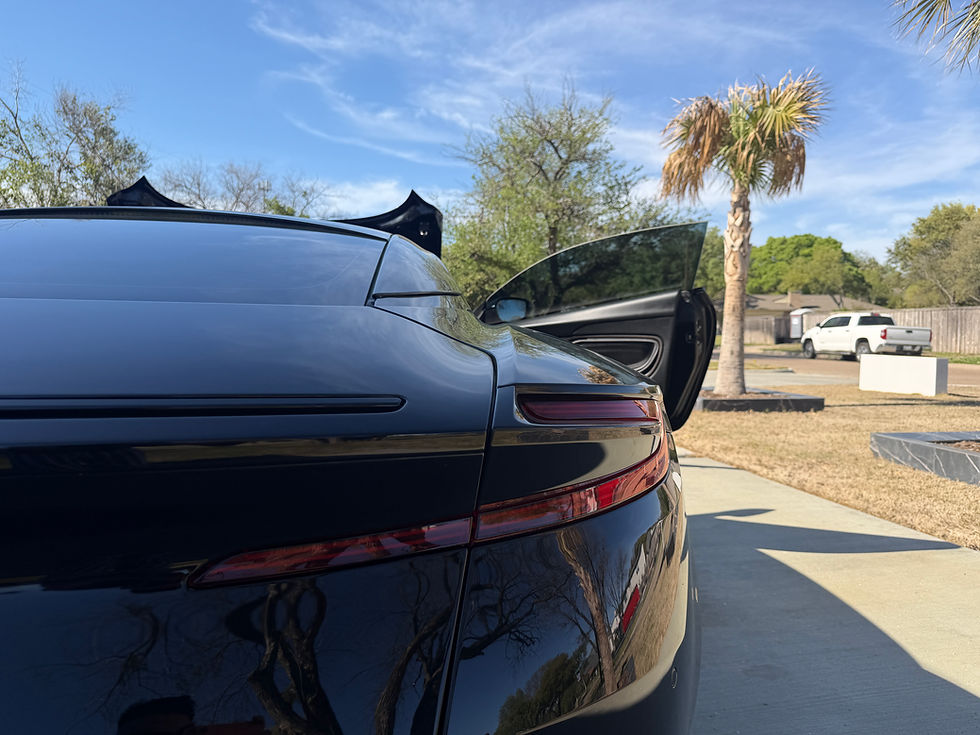 Thumbnail: 2017 Aston Martin DB11
