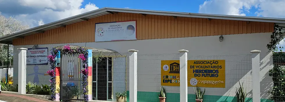 Fachada da OSC Herdeiros do Futuro em Curitibanos-SC.webp