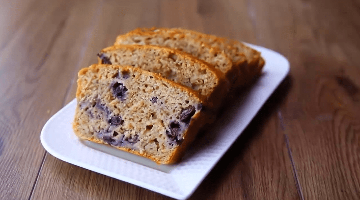 Blueberry banana bread