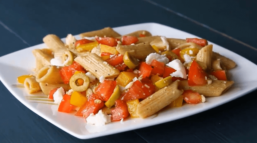 Tomato And pepper pasta salad