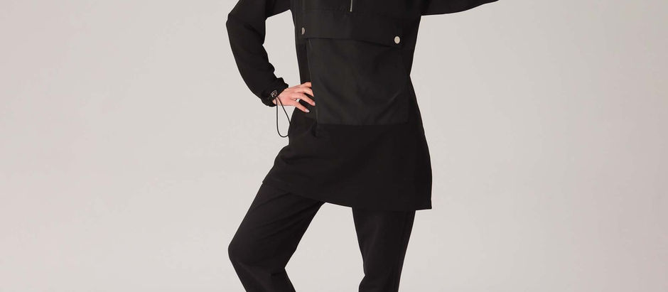 Styling women’s anorak jackets