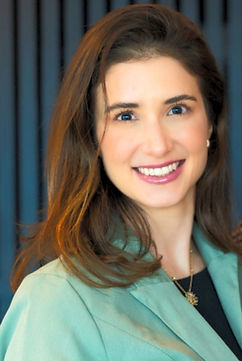 Dra. Etiene Farah Teixeira de Carvalho