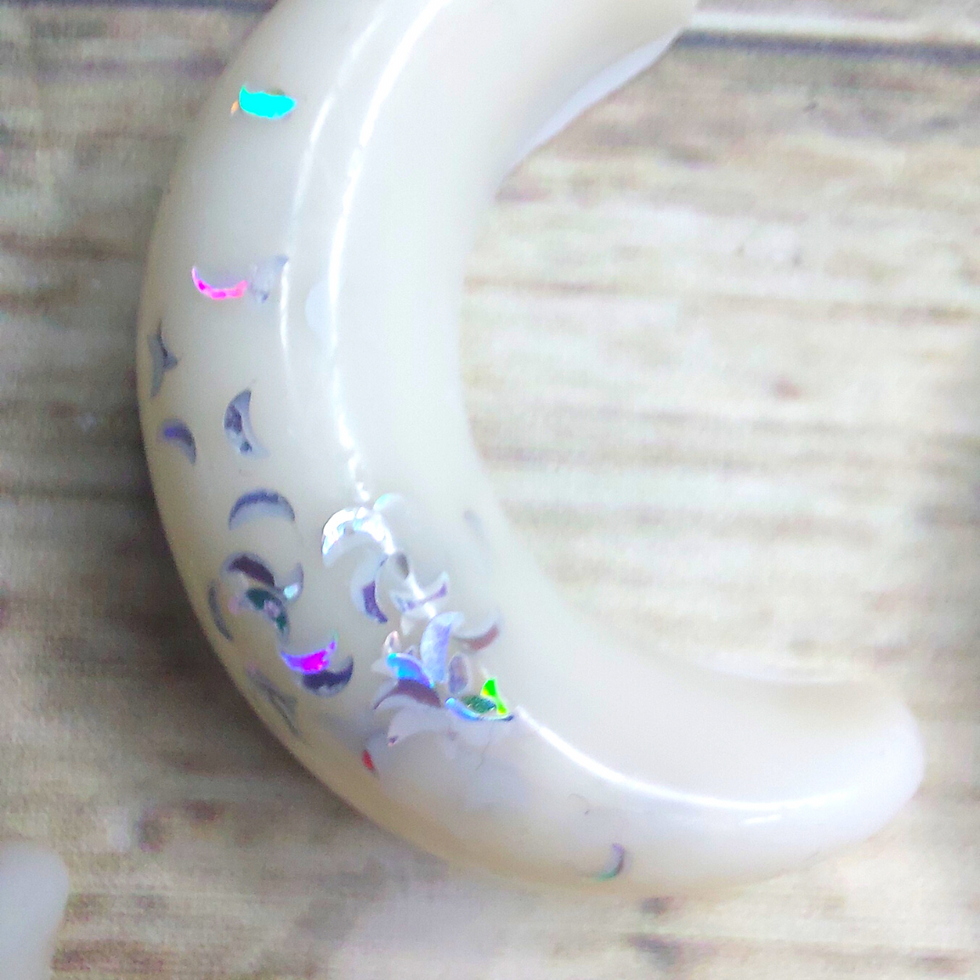 Thumbnail: Moon Shaped Wax Melt