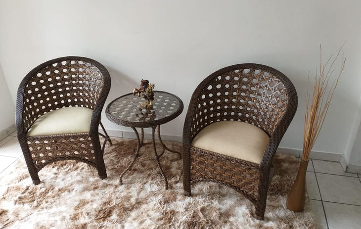 Conjunto de poltronas sônia em fibra sintética