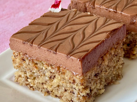 עוגת אגוזי לוז וקרם נוטלה